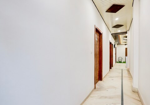 OYO 833848 A One Hotel