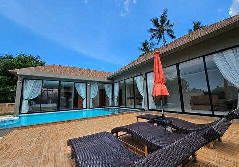 Baan First Pool Villa