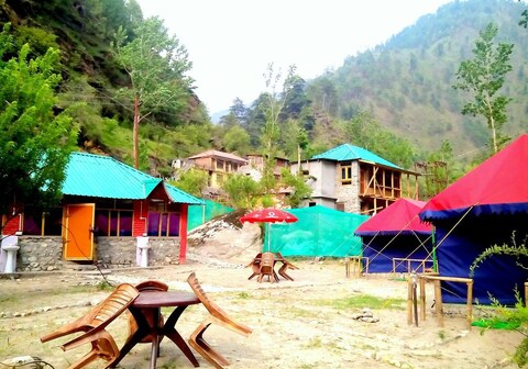 Tirthan Holidays Camp & Cottages