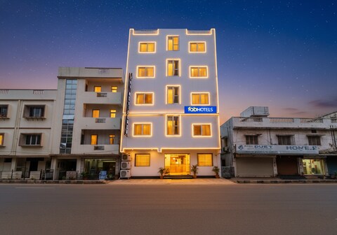 FabExpress Taj Residency - Nr. Yashobhoomi Convention Centre