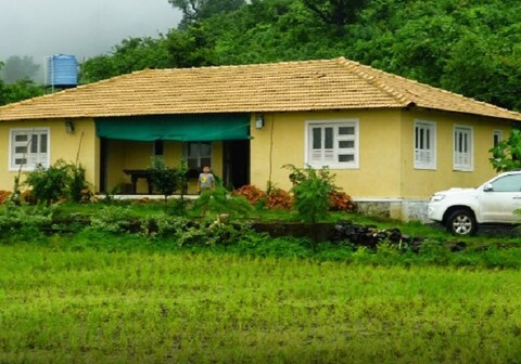 Amboli Weekend Cottages | Rooms & Pool