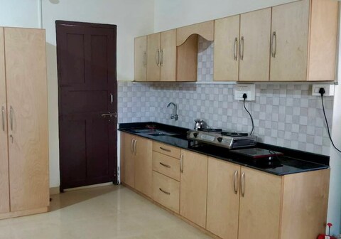 Beautiful House with bath tub and high speed WiFi