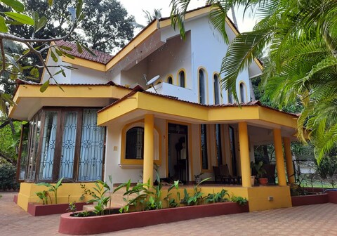 Ishwar Villa - 3 BHK Villa Close to Morjim Beach