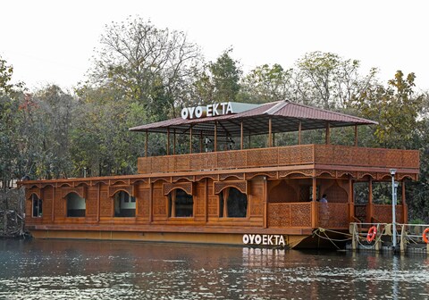 Ekta Houseboat Statue Of Unity Kevadia