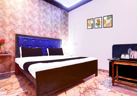 Hotel O S B Guest house