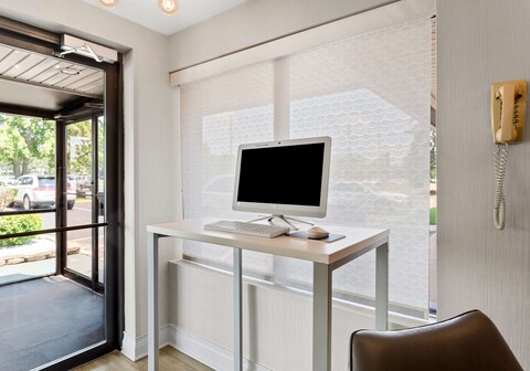 Best Western Naperville Inn