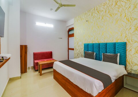 Hotel O Paras Palace