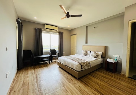 Lotus 601 Luxury 5BHK Entire Penthouse
