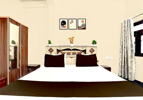 Radha Krishna Palace Banquet Hall