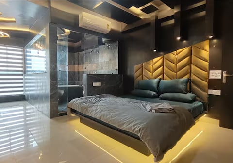 Sensational Presidential Suite With Bathtub@Xanadu