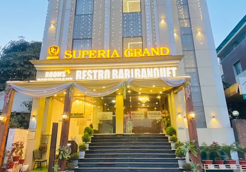 HOTEL SUPERIA GRAND