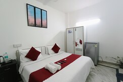 Hotel Hauz Khas Fort View, Delhi Hotel Hauz Khas Fort View, Delhi