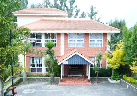 HOTEL SILVER SPRINGS