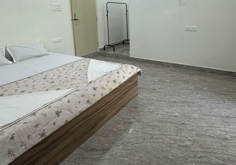 The Coastal Shed Swaraj Dweep  Thipok Room