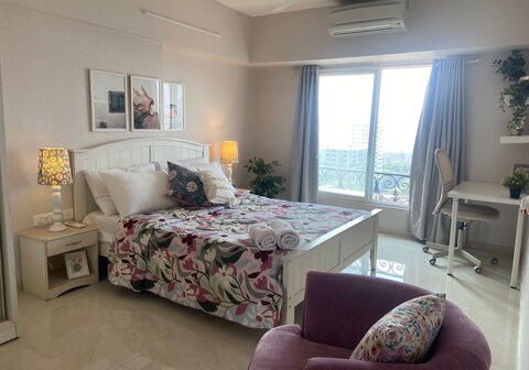 Luxurious 3BHK Kanakia Paris by Connekt Homes