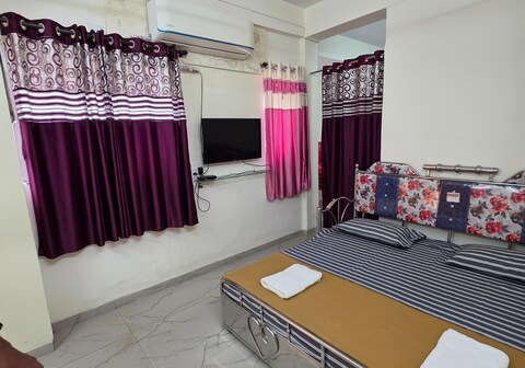 Gargi's home stay 202