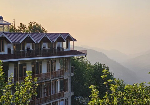 Wild Aura Homes | Rooms & Guided Treks