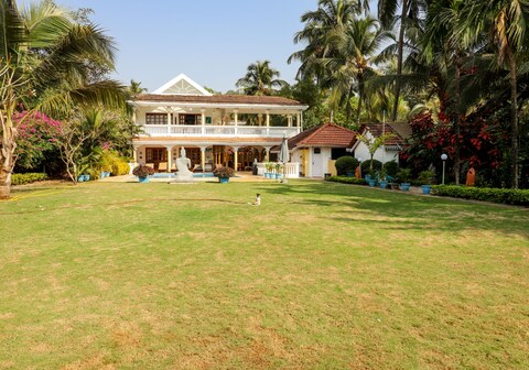 Beach Front Villa Tiara