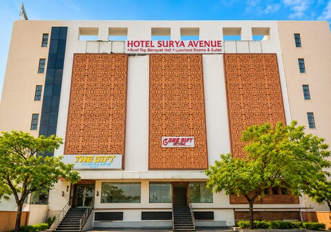 Hotel Surya Avenue