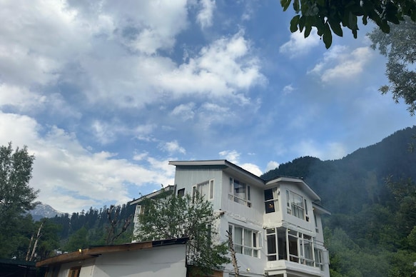 Mala Castle Cottages and Hotels