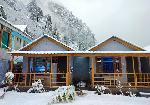 wooden Cottage Lee Garden