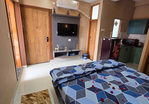 Romantic Suite / Jacuzzi / private Terrace garden