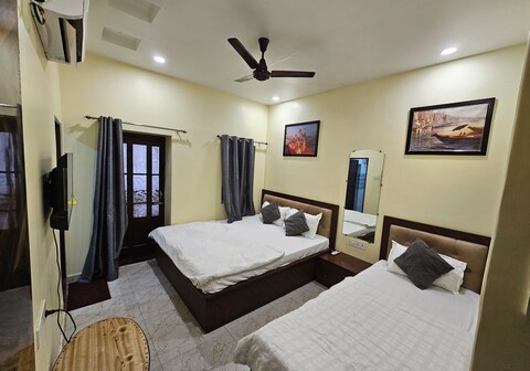 Ganga Sparsh | Near Kashi Vishwanath Temple