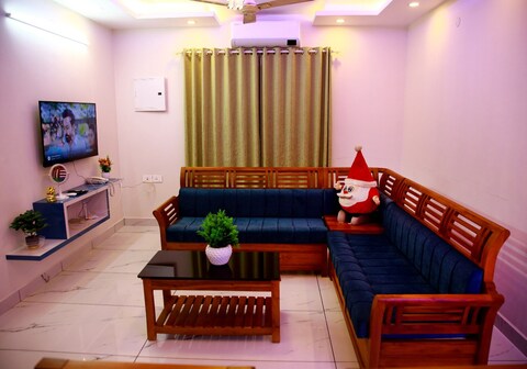 The Ample - Premium Apartment