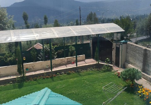 Mountain vista guest house