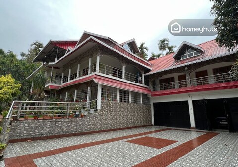 Thulung Shared Nature Stay With Swimming Pool | 1BR |FF  By Homeyhuts