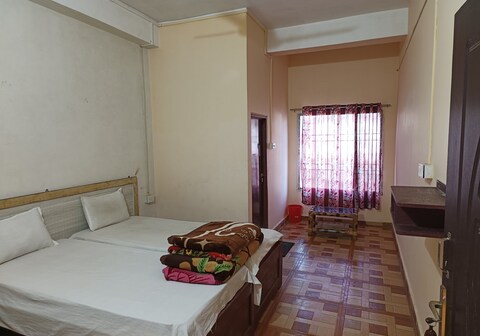 HOTEL KALPANA PALACE