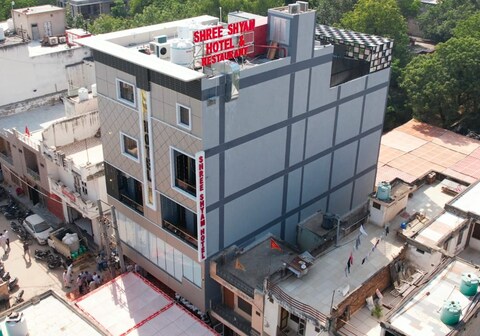 Shri shyam hotel