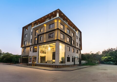 Skyearth Hotel Indore