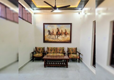 Nidhivan Palace