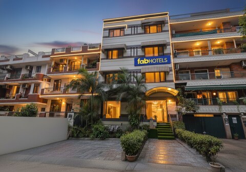 FabHotel Aashraye