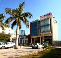 Hotel Maharani Regency Zirakpur, Chandigarh Hotel Maharani Regency Zirakpur, Chandigarh