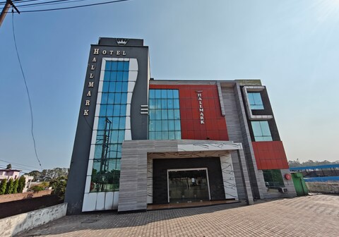 HOTEL HALL MARK
