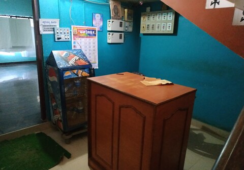 i-ROOMZ Savitri Guest House