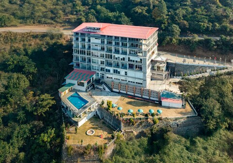 SPT Clarks Inn Suites