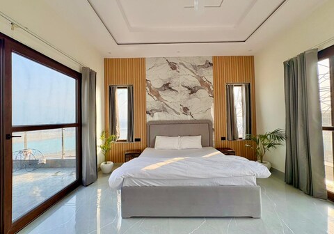 River Luxe Penthouse By Ganga Blessing