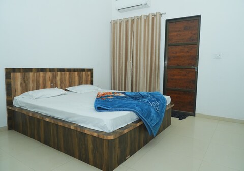 Vidya Dham Vrindavan