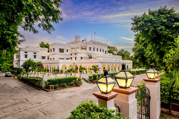 Neemrana's Baradari Palace