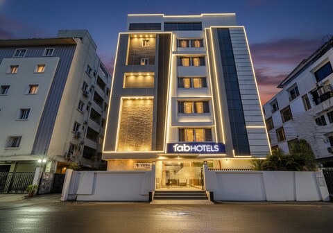 FabHotel Prime Veeraj Suites- Nr. Skyview10, Lumbini Avenue, Gachibowli