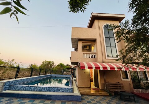Royal Villa - 3. Luxurious 3 BHK Bungalow with Pvt Swimming Pool.
