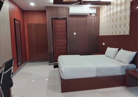 Hotel O Kilambakkam New Bus Terminal Formerly TAD Homes