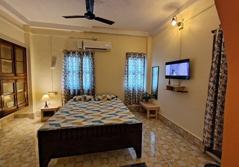 Sarkar-Villa