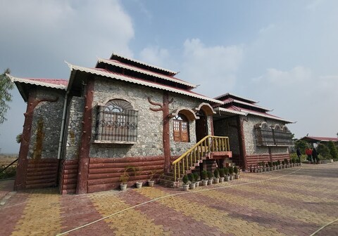 The GreyStone FarmHouse|| Premium Villa