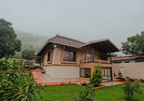 Breeze On the Hills 4BHK