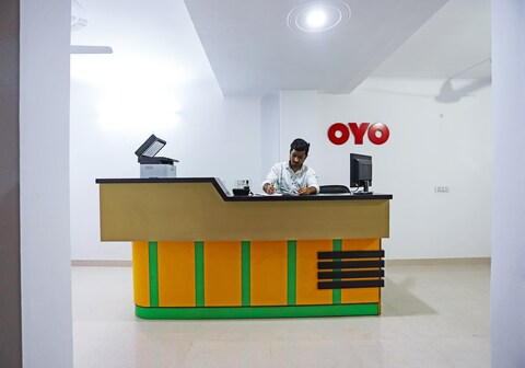 Hotel O Lal Residency
