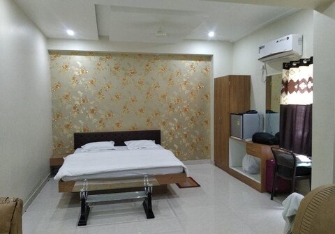 HOTEL SRITARA GRAND A/C